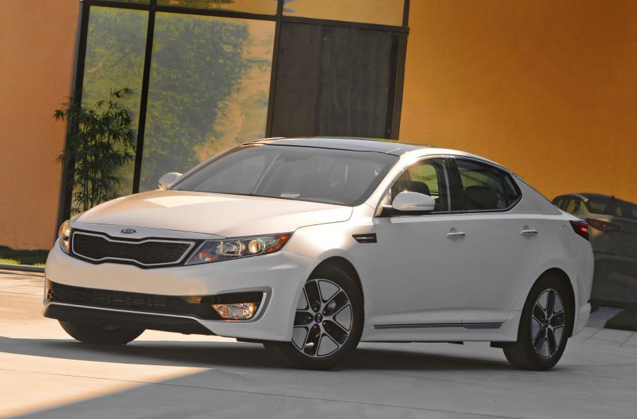  Kia Optima Hybrid 2012 года  (фото 25 из 32)